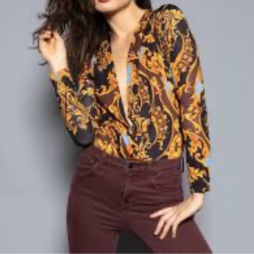 Zara Women’s Black and Gold V-Neck Long-sleeve Baroque Pattern Bodysuit Size M
